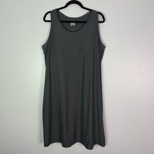 Bundle of 3 XXL 32 Degrees shelf-bra dresses